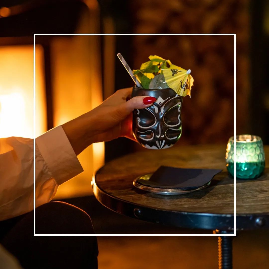 we serve delicious drinks to keep you warm! 🔥 

get your table:
www.bryk-bar.com 

#brykbar 
#cocktails 
#cocktailbar 
#signaturecocktails 
#finedrinking 
#prenzlauerberg 
#kollwitzkiez 
#nachbarschaft 
#urban 
#classiccocktails 
#berlinbar 
#tikitime 
#fireplace 
#comeinandfindart 
#weekend