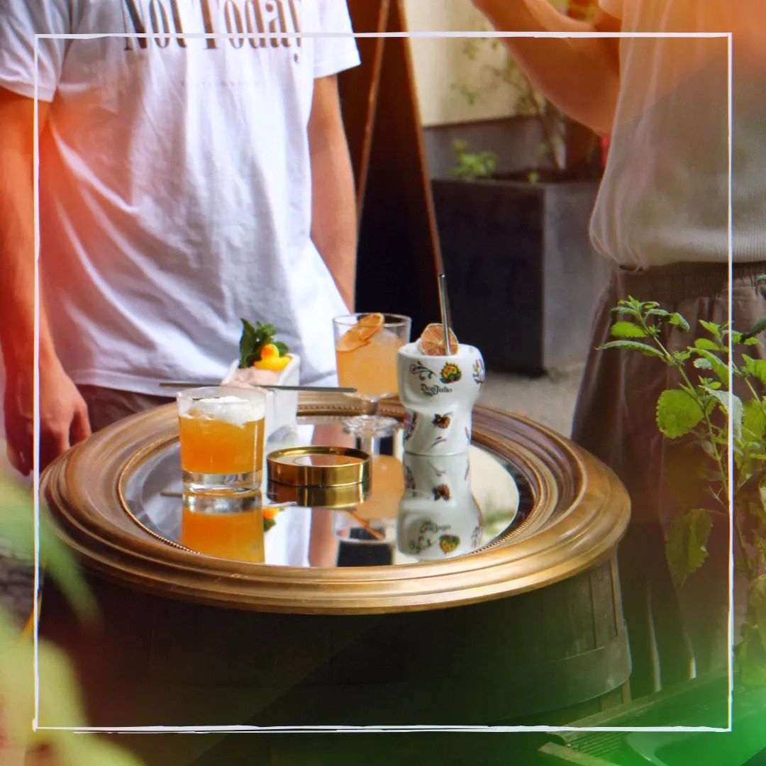 Sonntag entspannt ausklingen lassen? Easy! Einfach ab 19 Uhr vorbeikommen! (:
Egal ob Spritz, Cocktail oder doch lieber eine Alkoholfreie Variante. Stimmung is jedenfalls da!
☆Reservation: www.bryk-bar.com 
#kollwitzkiez #cocktailtime #finedrinking #signaturedrinks #brykbar #prenzlauerberg #cocktails