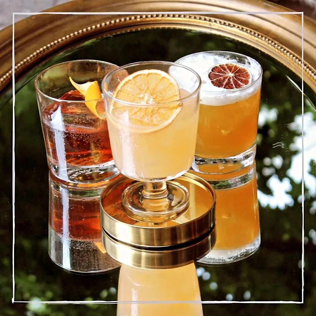 Wir sind fleißig dabei der Herbstkarte noch den letzten Schliff zu verpassen. 
Start ist der 01.09.24
Solange könnt ihr noch unsere Sommersignatures probieren.
Kommt vorbei, täglich ab 19 Uhr.
☆Reservation: www.bryk-bar.com 
#prenzlauerberg #brykbar #cocktailbar #bar #changingmenu #berlintheplacetobe #finedrinking