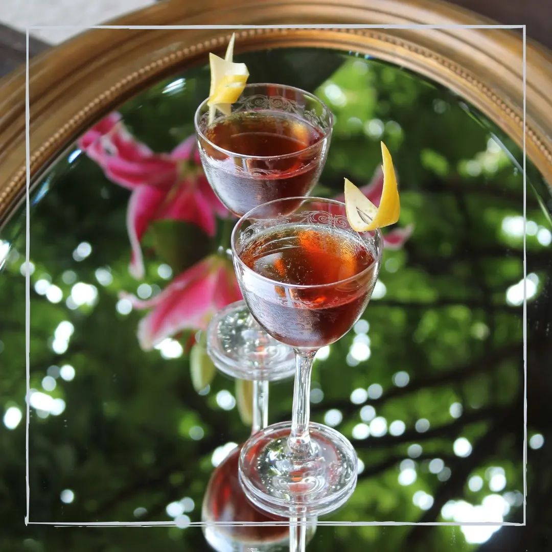 Keep it real B***h.
Kommt vorbei & schnappt euch dieses nice Ding!
#changingmenu #prenzlauerberg #brykbar #cocktailbar #manhattan #twist